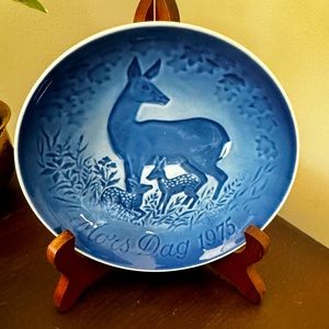 1975 Mothers Day Blue/White Copenhagen Porcelain Plate